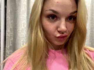 EvelynBomaster on webcam for live free nude chat now