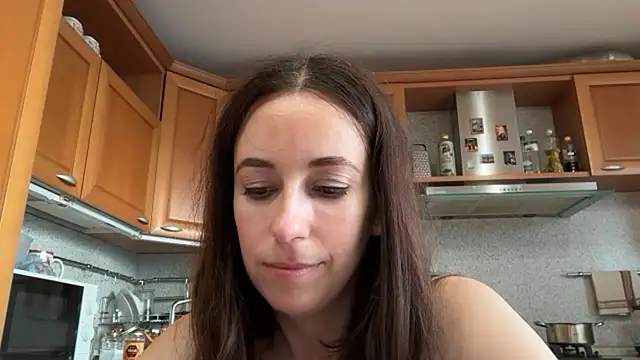 Flamingo_Queen naked in live sex video chat