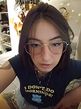 Juh_castro naked in live sex video chat