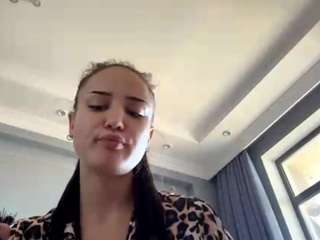 JungSze on webcam for live free nude chat now