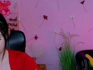 kelin-blush on webcam for live free nude chat now