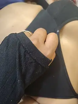 New_desi_bhabhi naked in live sex video chat