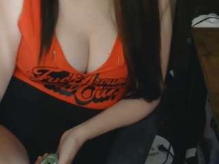 Nizzy87 on webcam for live free nude chat now