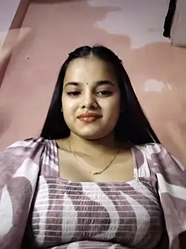 Queen_111 naked in live sex video chat