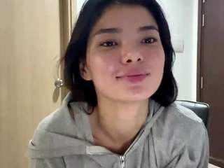 ShaeLindert on webcam for live free nude chat now