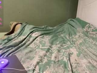 ThuyOverocker on webcam for live free nude chat now