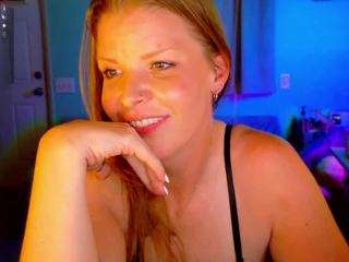 TinkXo on webcam for live free nude chat now