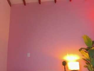 wet-kiiss on webcam for live free nude chat now