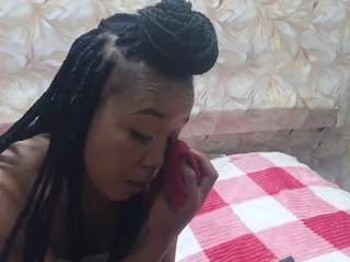 YellowBonePutty on webcam for live free nude chat now