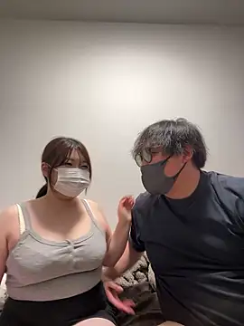 Yunon0202 naked in live sex video chat
