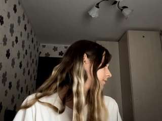 CarriVenema on webcam for live free nude chat now
