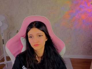 Emily-Carterii on webcam for live free nude chat now