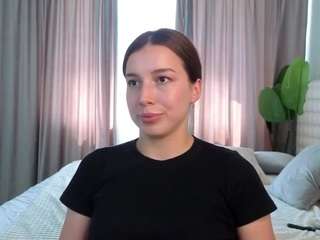 KieraThelin on webcam for live free nude chat now