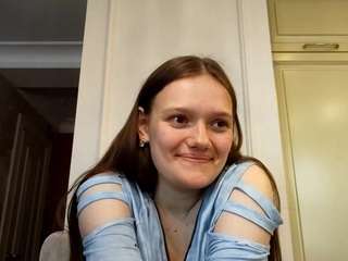 MadgeRounsaville on webcam for live free nude chat now