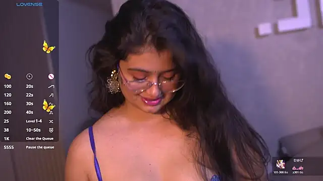 Madison_Flame naked in live sex video chat