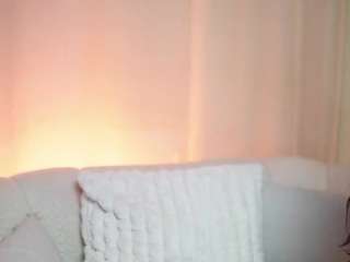 MaeveSun on webcam for live free nude chat now