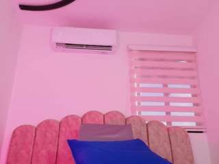 malaia-thompson on webcam for live free nude chat now