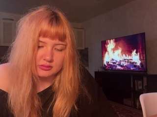 MarieKoshy on webcam for live free nude chat now