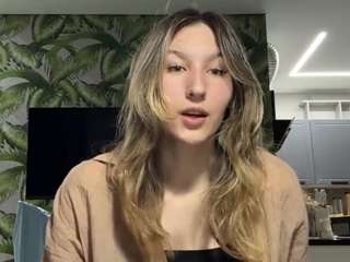 NarcisaBeazer on webcam for live free nude chat now