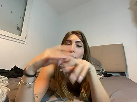 perrine_offf naked in live sex video chat