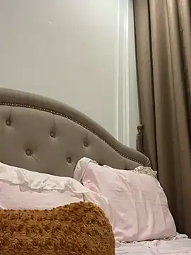 Queen-of-Love naked in live sex video chat