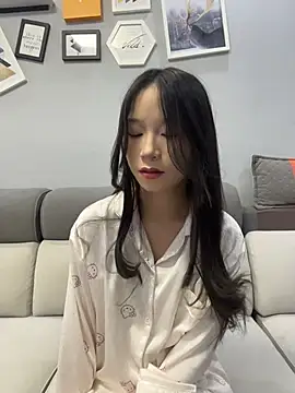 QZY888888 naked in live sex video chat