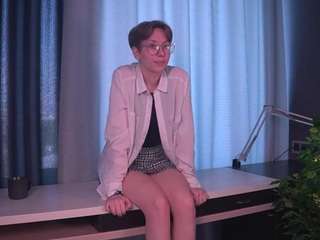 RiaPannell on webcam for live free nude chat now