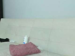 SalomeLust on webcam for live free nude chat now
