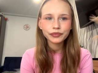 SaundraZagar on webcam for live free nude chat now