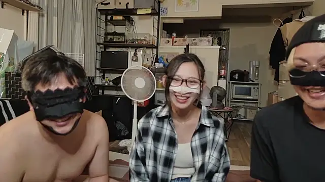 shun_ch naked in live sex video chat