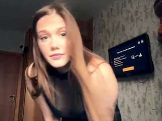 SueMobley on webcam for live free nude chat now