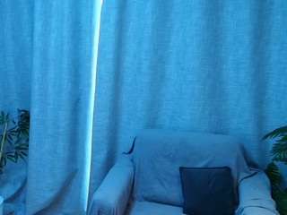 Suzie-Mayers on webcam for live free nude chat now
