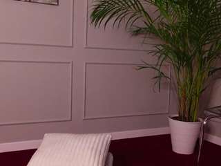 TheaaX on webcam for live free nude chat now